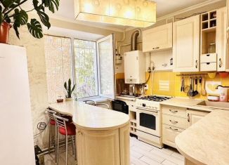 Продается двухкомнатная квартира, 58.8 м2, Крым, улица Чапаева