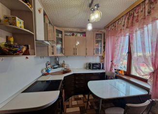 Продается 2-ком. квартира, 50.3 м2, Магадан, Портовая улица, 26к1