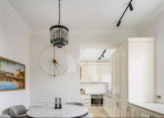 Продаю 3-ком. квартиру, 80 м2, Москва, Садовая-Триумфальная улица, 16с1, Садовая-Триумфальная улица