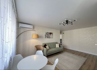 Продажа 3-ком. квартиры, 58 м2, Республика Башкортостан, Революционная улица, 56