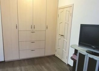 Сдается в аренду двухкомнатная квартира, 55 м2, Ростов-на-Дону, улица Мечникова, 130