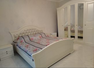 Сдаю в аренду трехкомнатную квартиру, 80 м2, Крым, улица Кирова, 25