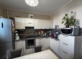 Продам трехкомнатную квартиру, 72.8 м2, Нефтекамск, Комсомольский проспект, 45Г