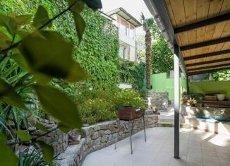 Сдам 3-ком. квартиру, 70 м2, Крым, улица Кирова, 108Д