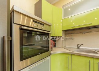 Продам 2-ком. квартиру, 70.4 м2, Калининград, Чувашская улица, 13