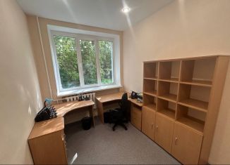 Сдача в аренду офиса, 15 м2, Екатеринбург, улица Щорса, 15