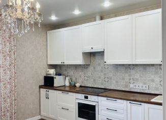 Продам 3-комнатную квартиру, 91.8 м2, Чебоксары, Ярмарочная улица, 19к3