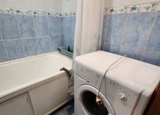 Сдается в аренду 3-ком. квартира, 68 м2, Псков, Коммунальная улица, 77
