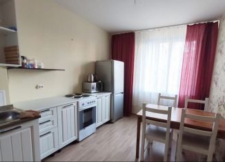 Продаю 3-ком. квартиру, 82 м2, посёлок Шушары, Колпинское шоссе, 40к1