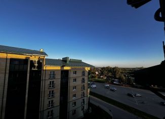 Сдам 2-ком. квартиру, 66.7 м2, деревня Мокшино, Норильский бульвар, 2