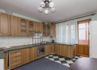 Продаю трехкомнатную квартиру, 93 м2, Тюмень, улица Московский Тракт, 143к1