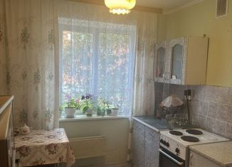 Продается 1-комнатная квартира, 28.7 м2, Тольятти, улица 70 лет Октября, 45