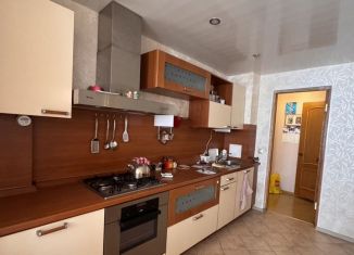 Продаю трехкомнатную квартиру, 82 м2, Республика Башкортостан, улица Юрия Гагарина, 12/3