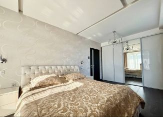 Продажа 3-ком. квартиры, 112.6 м2, Кудрово, Ленинградская улица, 7