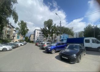 Продам торговую площадь, 178 м2, Татарстан, улица Татарстан, 52А