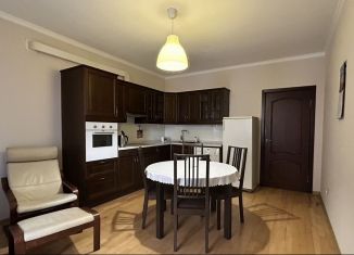 Сдам 3-комнатную квартиру, 100 м2, Ростов-на-Дону, улица Жмайлова, 4/11