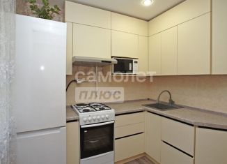 Продаю 3-ком. квартиру, 58.5 м2, Омская область, улица Владимира Горячева, 6Б