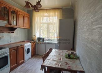 Сдаю в аренду 3-ком. квартиру, 79 м2, Республика Башкортостан, улица Калинина, 51