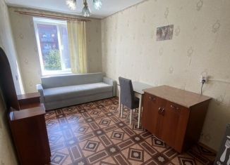Сдаю в аренду комнату, 11 м2, Петергоф, улица Аврова, 12