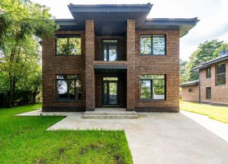 Продаю дом, 254 м2, посёлок городского типа Лесной Городок, Фасадная улица