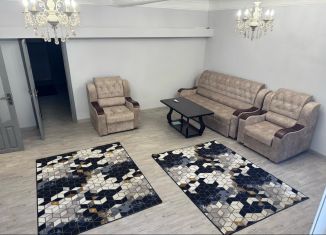 Аренда 3-ком. квартиры, 75 м2, Махачкала, улица Мирзабекова, 153А