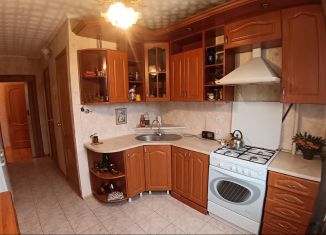 Сдам 2-комнатную квартиру, 60 м2, Белгородская область, улица Щорса, 49