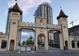 Сдается в аренду 1-ком. квартира, 42 м2, Краснодар, улица имени В.Н. Мачуги, 166к3