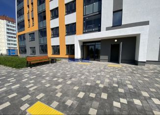 Продается двухкомнатная квартира, 60.1 м2, Нижний Тагил, улица Удовенко, 2