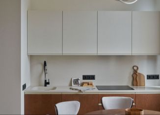 Сдается в аренду 3-комнатная квартира, 101.7 м2, Москва, улица Родченко, 2, метро ЗИЛ