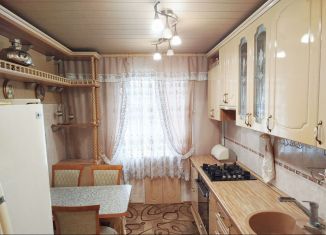 Продается 4-комнатная квартира, 75 м2, Бузулук, 2-й микрорайон, 34