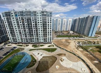 Продаю 2-ком. квартиру, 65 м2, Тверь, улица Левитана, 72А