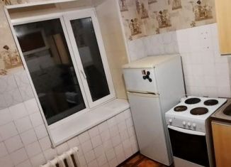 Сдам 2-ком. квартиру, 45 м2, Тюмень, улица Мельникайте, 50