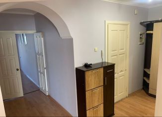 Продажа двухкомнатной квартиры, 71 м2, Ейск, Красная улица, 53/3