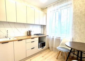 Сдача в аренду 1-ком. квартиры, 65 м2, Москва, Комсомольский проспект, 41