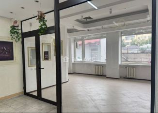 Продается торговая площадь, 35 м2, Симферополь, улица Ленина, 1