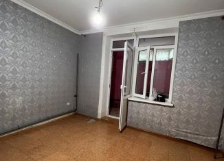 Сдаю в аренду однокомнатную квартиру, 52 м2, Махачкала, Дербентская улица, 3