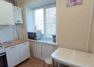 Сдам в аренду 2-комнатную квартиру, 46 м2, Новомосковск, улица Трудовые Резервы, 75