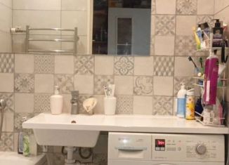 Продаю 2-комнатную квартиру, 55.4 м2, Батайск, улица Северный Массив, 15