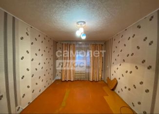 Продается двухкомнатная квартира, 37.7 м2, Ирбит, улица Горького, 8