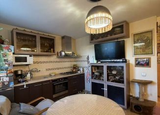 Продаю 3-комнатную квартиру, 65 м2, Йошкар-Ола, улица Суворова, 20