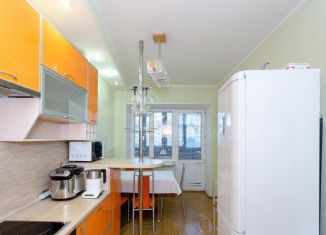 Продаю трехкомнатную квартиру, 89.6 м2, Тюмень, улица Мелиораторов, 8