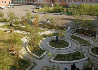 Продаю двухкомнатную квартиру, 43 м2, Норильск, Комсомольская улица, 44к1