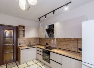 Продам 1-комнатную квартиру, 40 м2, Тюмень, улица Московский Тракт, 83к1