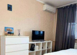 Сдам в аренду 1-комнатную квартиру, 40 м2, Москва, Рублёвское шоссе, 32