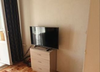 Сдам в аренду однокомнатную квартиру, 28 м2, Балаково, улица Набережная Леонова, 75