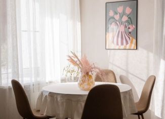 Продаю трехкомнатную квартиру, 56.8 м2, Томск, улица Энергетиков, 15А