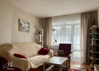 Продается трехкомнатная квартира, 41 м2, Барнаул, проспект Ленина, 144