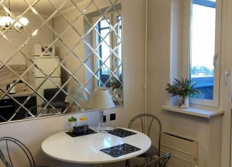 Сдается двухкомнатная квартира, 65 м2, Москва, улица Мусоргского, 7, улица Мусоргского