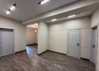 Продаю 2-комнатную квартиру, 78 м2, Дагестан, проспект Акулиничева, 33А