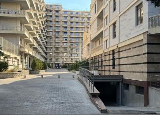 Продам 2-комнатную квартиру, 57 м2, Крым, Московская улица, 15